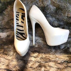 White Patent Leather Heels by ALBA (GUC)